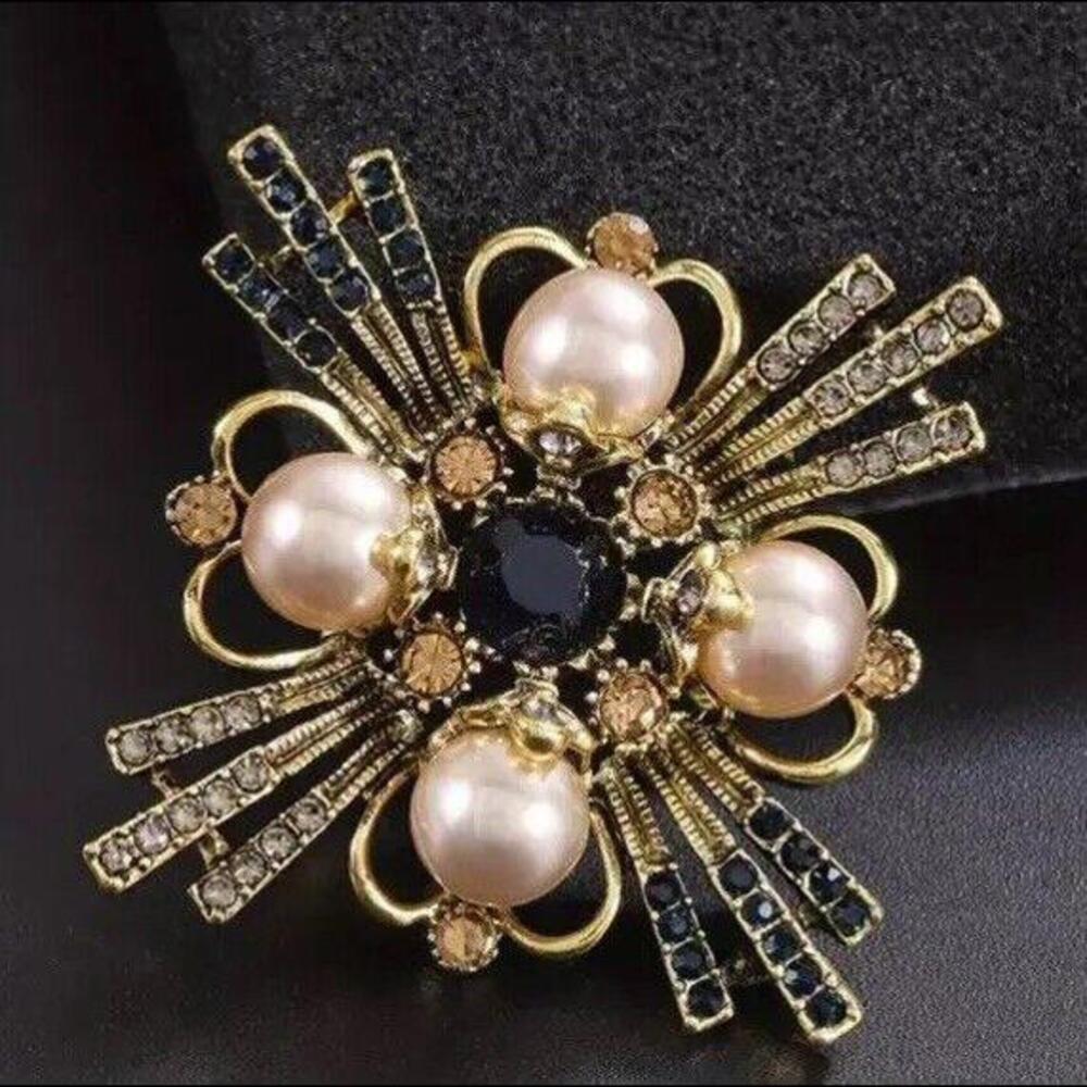 💎 Costume Rhinestone Pearl Gold Tone Fashion Brooch - Picture 2 of 6